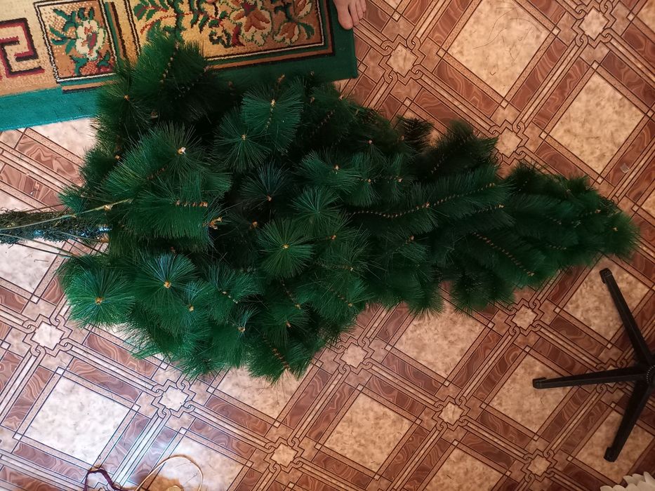 Елка искусственгая