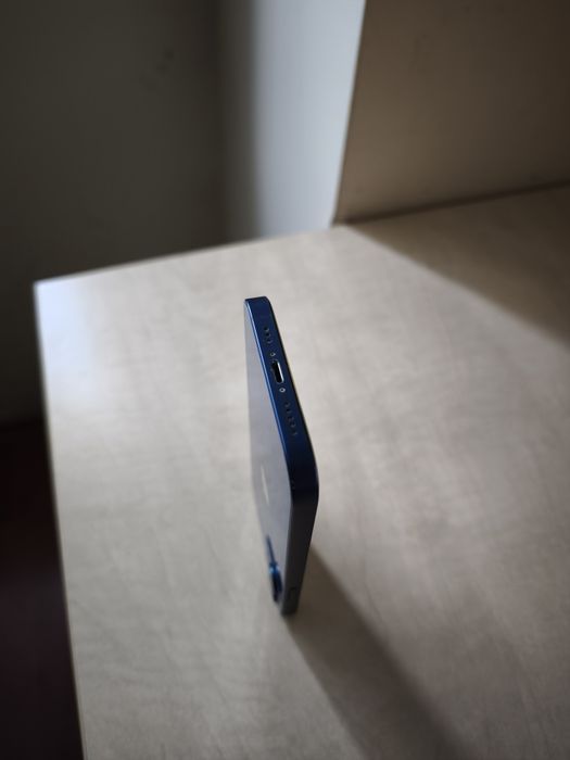 iPhone 12 64GB, Blue + 3 кейса и magnetic wallet