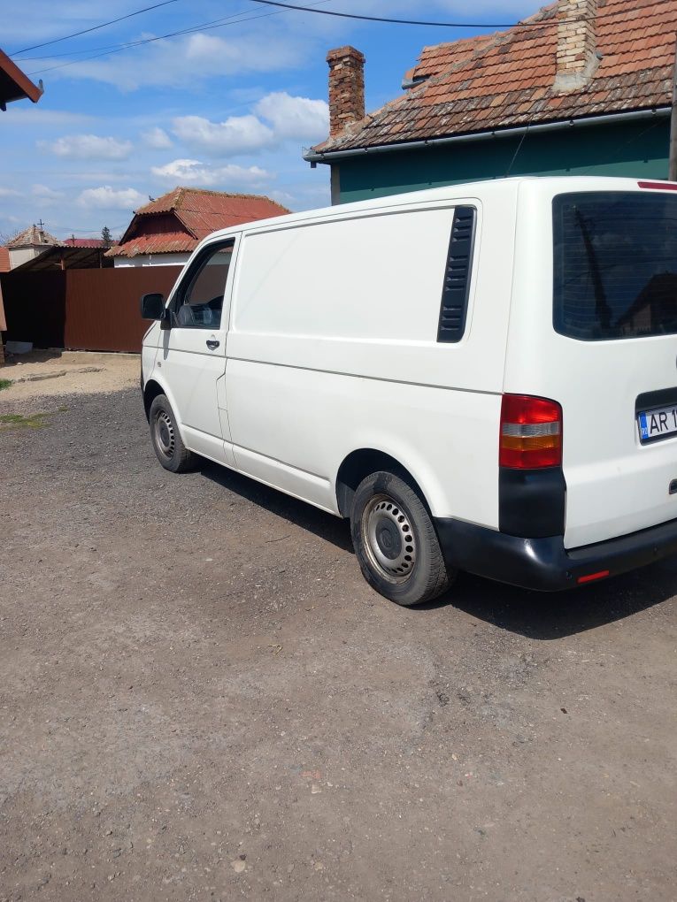 Vând T5 1.9 diesel preț 4000 euro