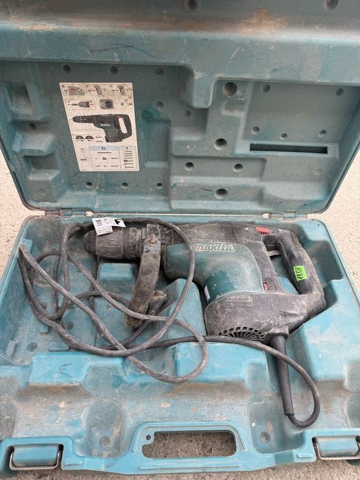 Перфоратор makita HR4001c до 40мм бетон