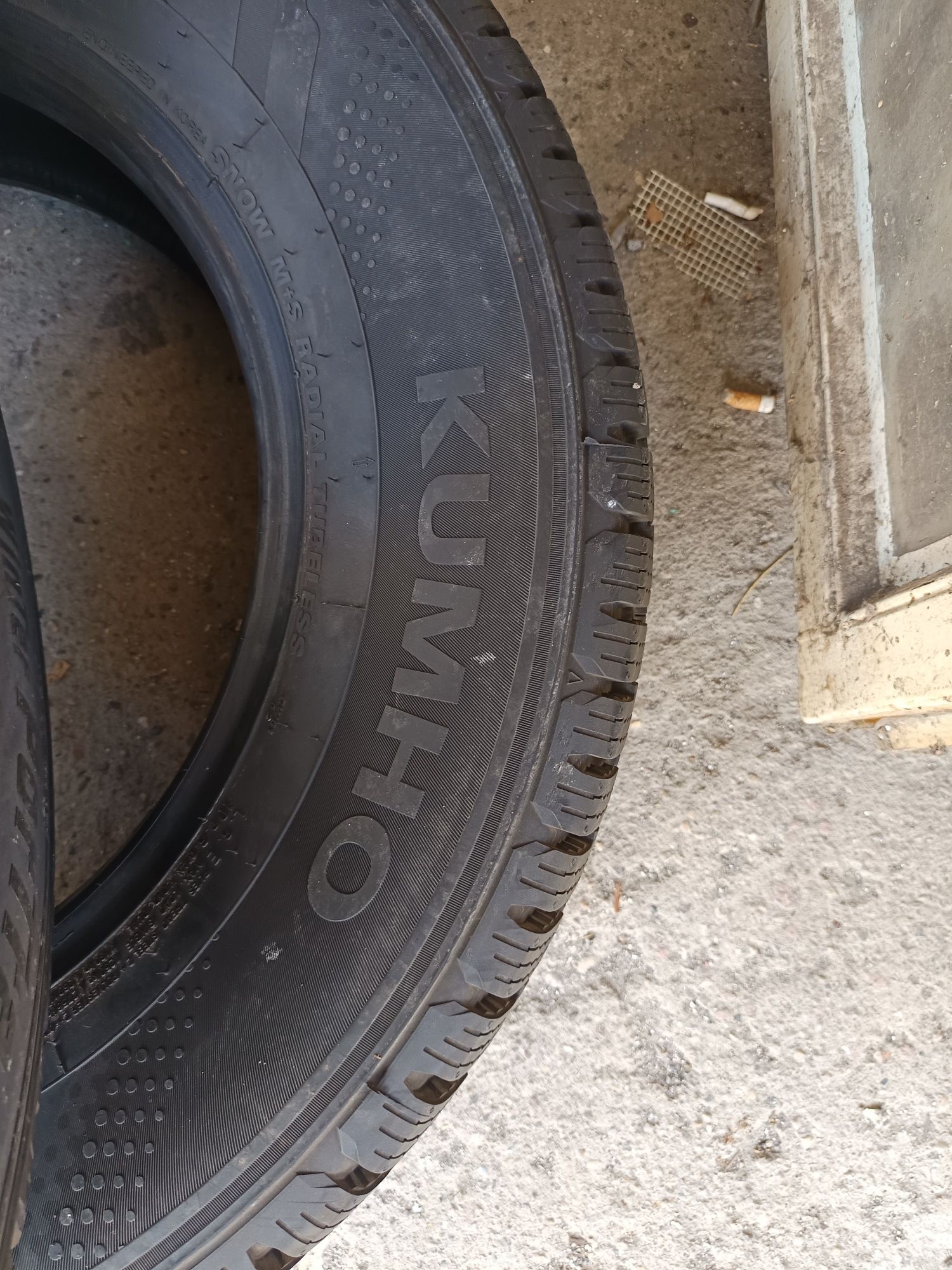 2бр.Зимни гуми 215/75/16-KUMHO dot3223