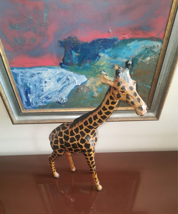 Фигура на жираф папиемаше естествена кожа рисувана и изработена ръчно