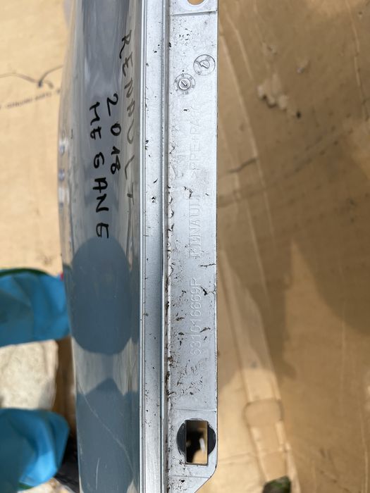 Renault Megane 2018 десен калник и ляв калник