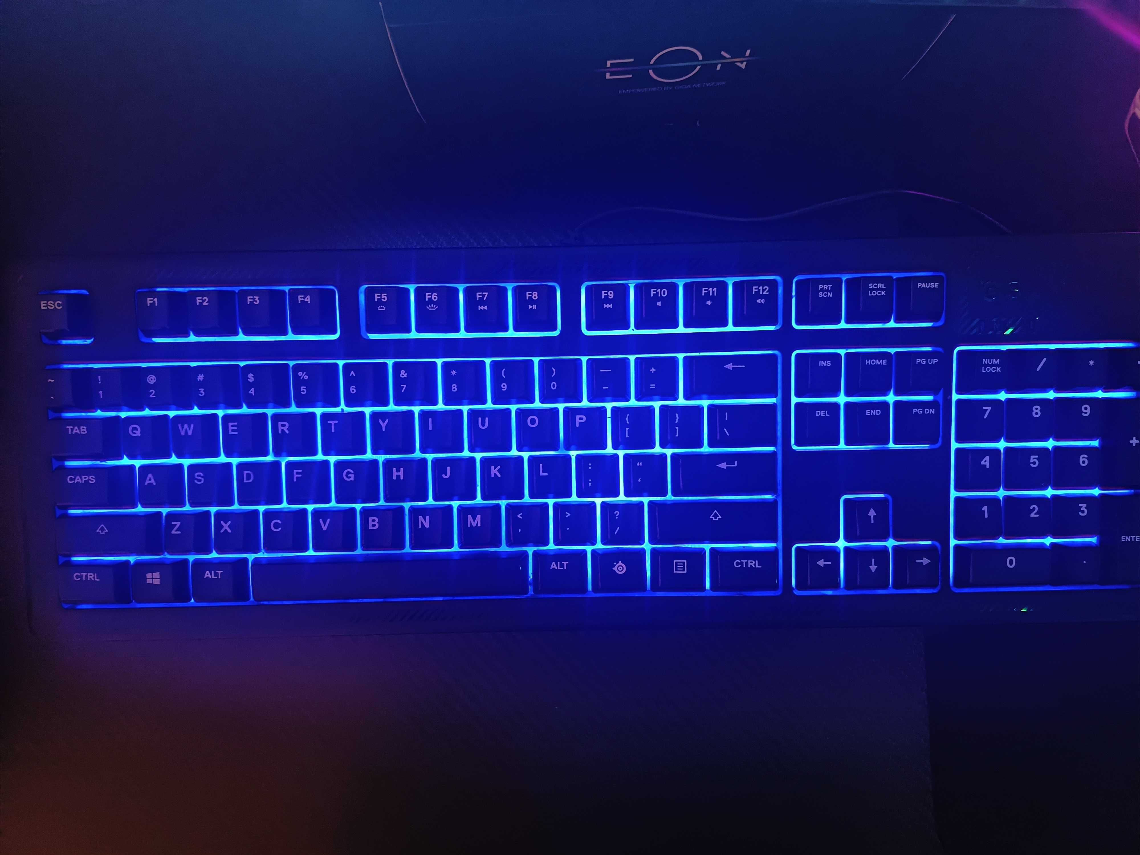 Steelseries apex 100