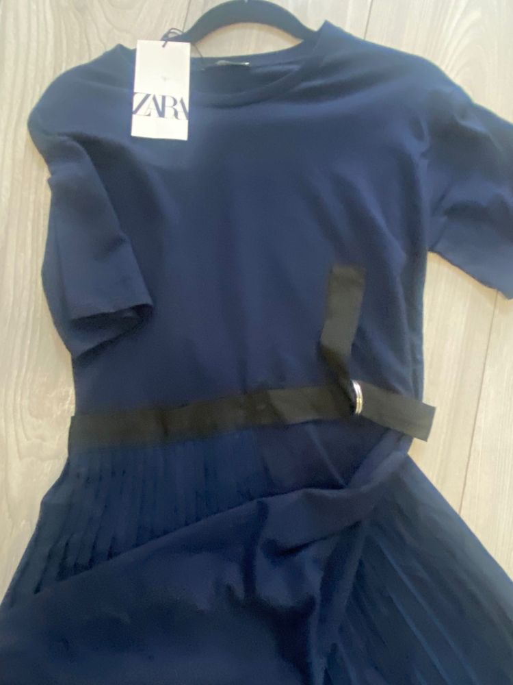 rochie Zara bleumarin mărimea 36