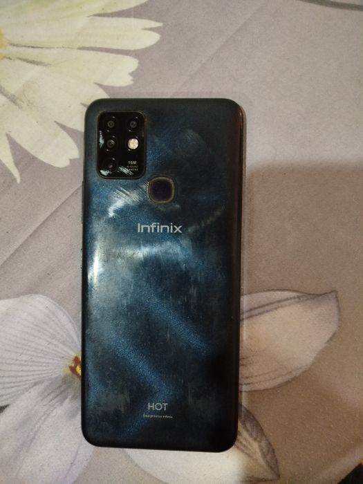 Infinix HOT 10 telefoni sotiladi