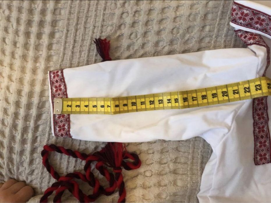 Compleu traditional baietel rosu, marimea  ~68cm/3-4 luni