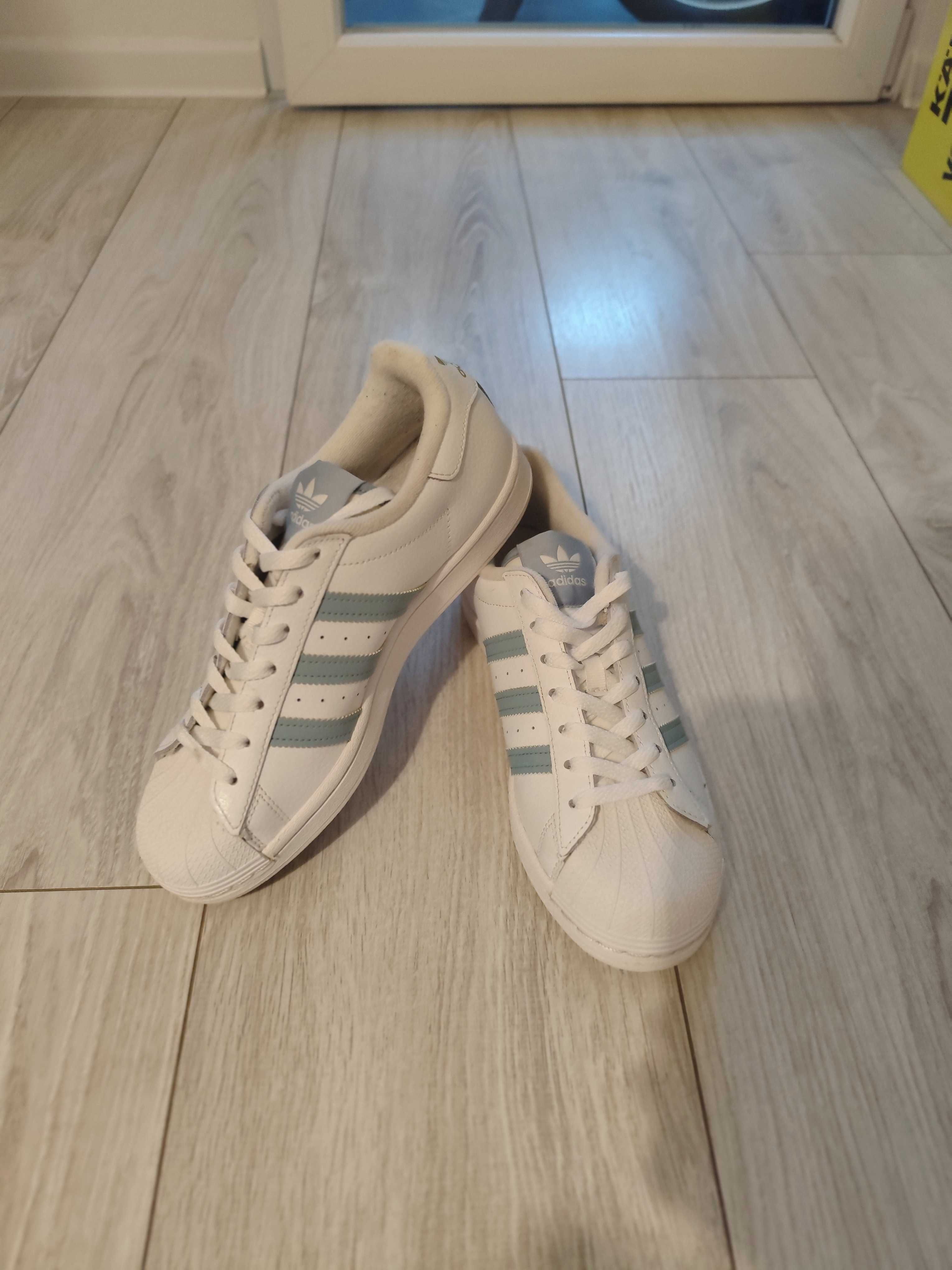Маратонки Adidas