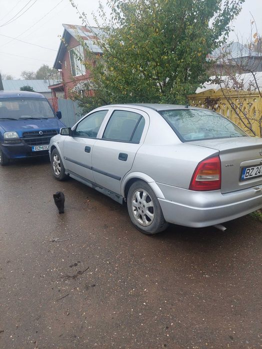 Opel Astra 1.4 benzina si gaz