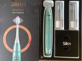 звукова електрическа четка за зъби Silk'n SonicYou.