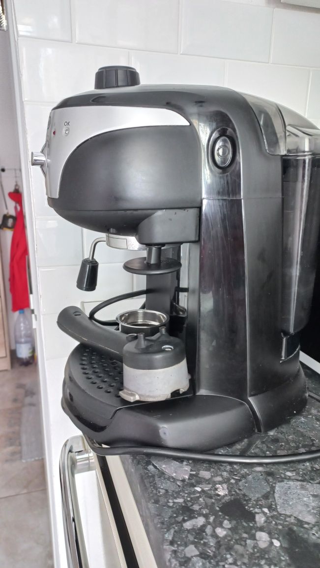 Vând aparat de cafea