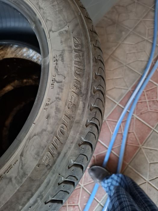 225/55/17 заводские шины Bridgestone на малибу2 .