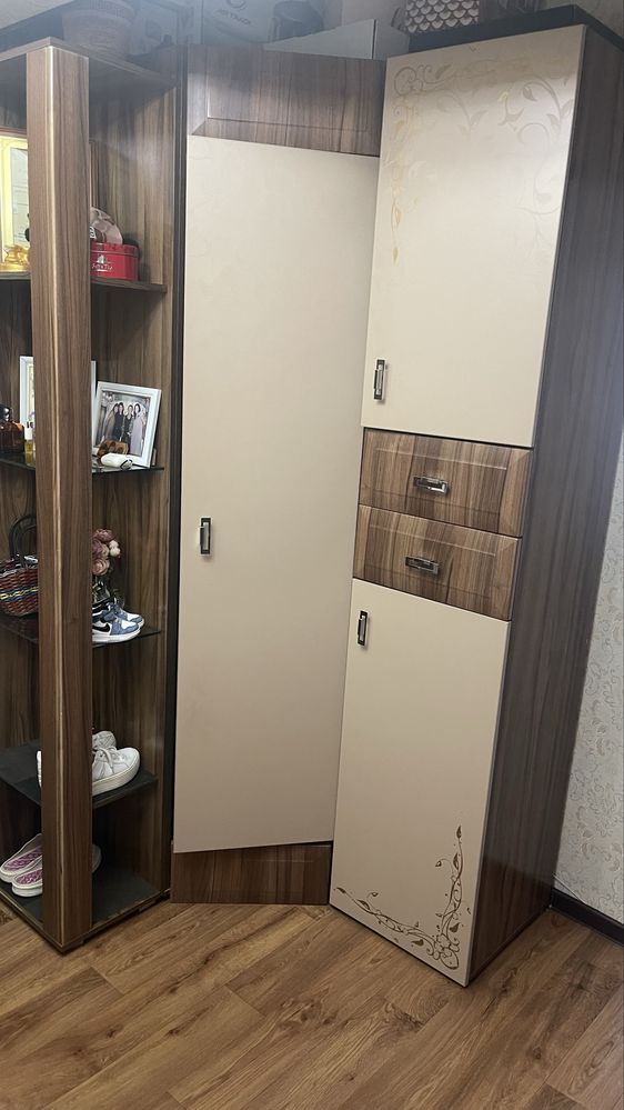 Продаю прихожку в отличном состояний