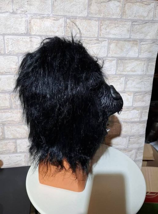 Латексова маска.