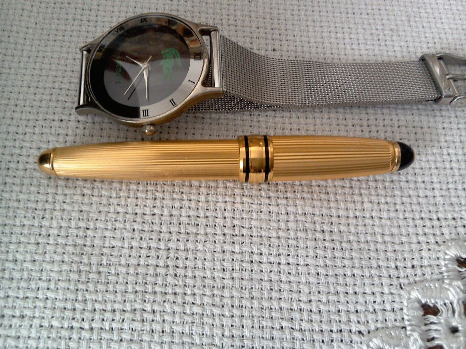 Stilou mic (10 cm), placat aur, peniță vârf iridiu, ideal pt. poșetă