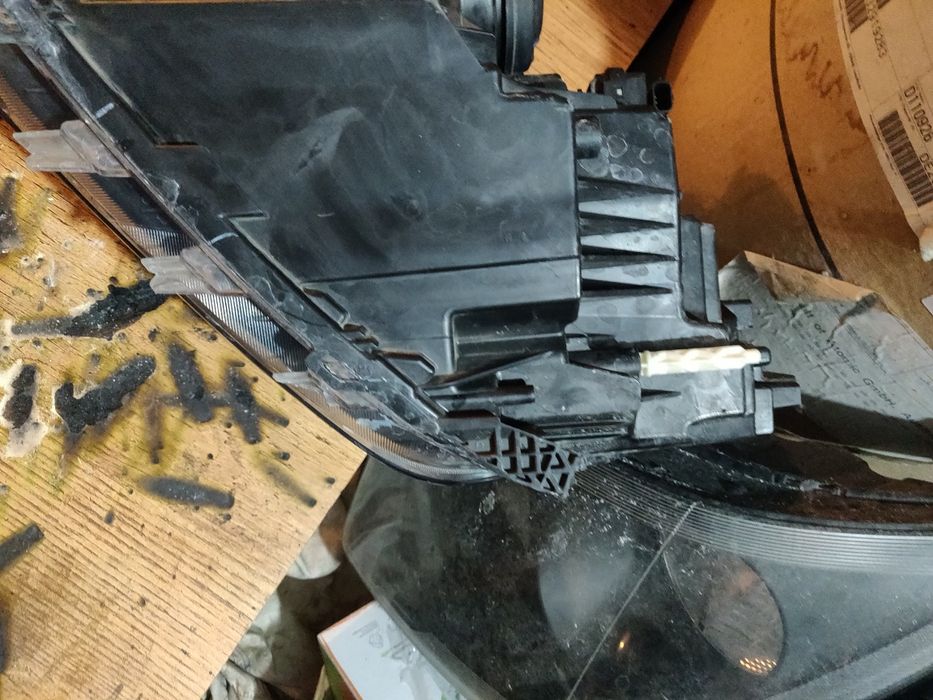 Преден Десен Фар за Dacia Duster LED след 2021г. от