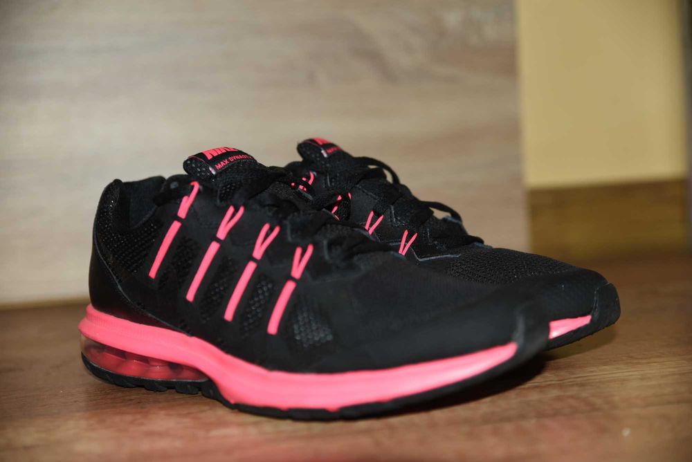 Nike Air Max Dynasty оригинални 42 номер