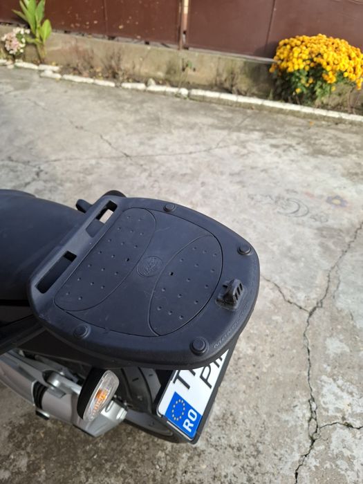 Top case Givi + placa Givi