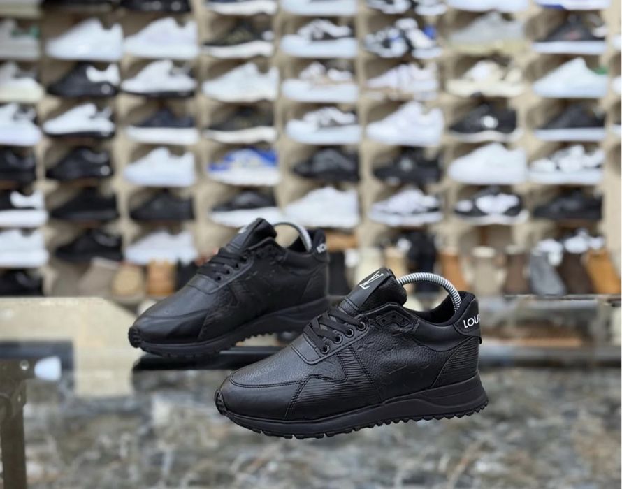 Налични Louis Vuitton Мъжки Обувки