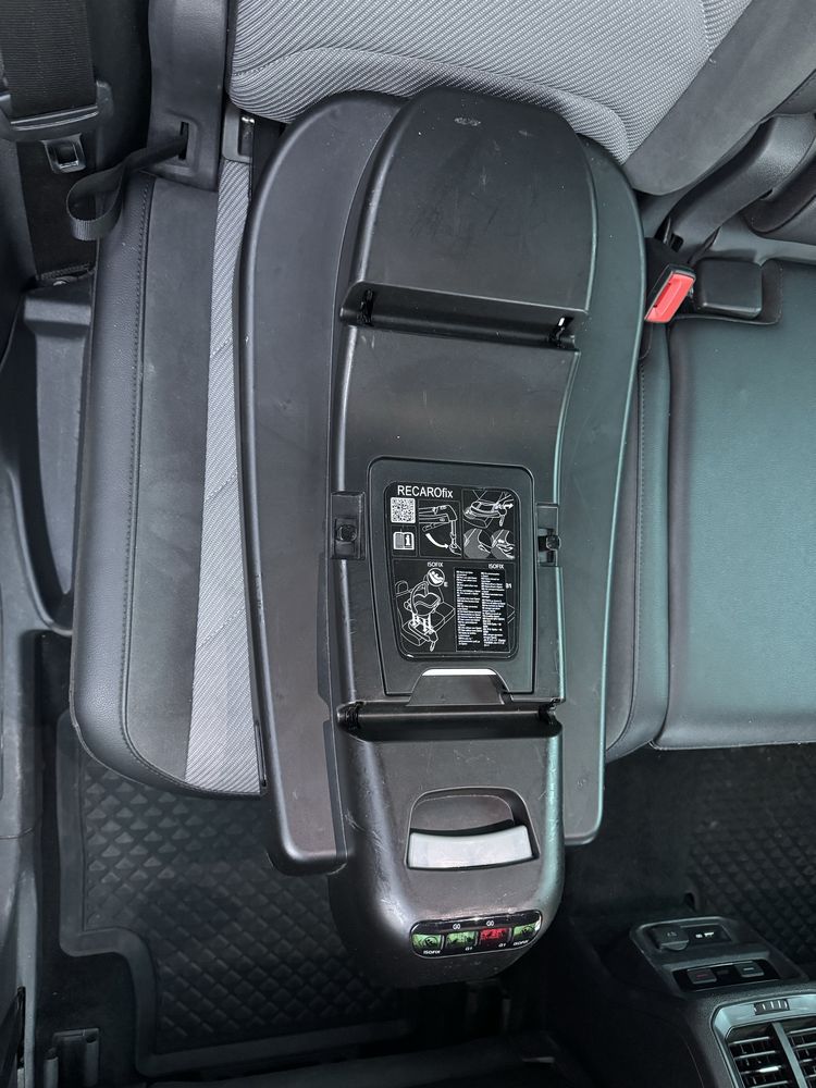 база за столче RECARO