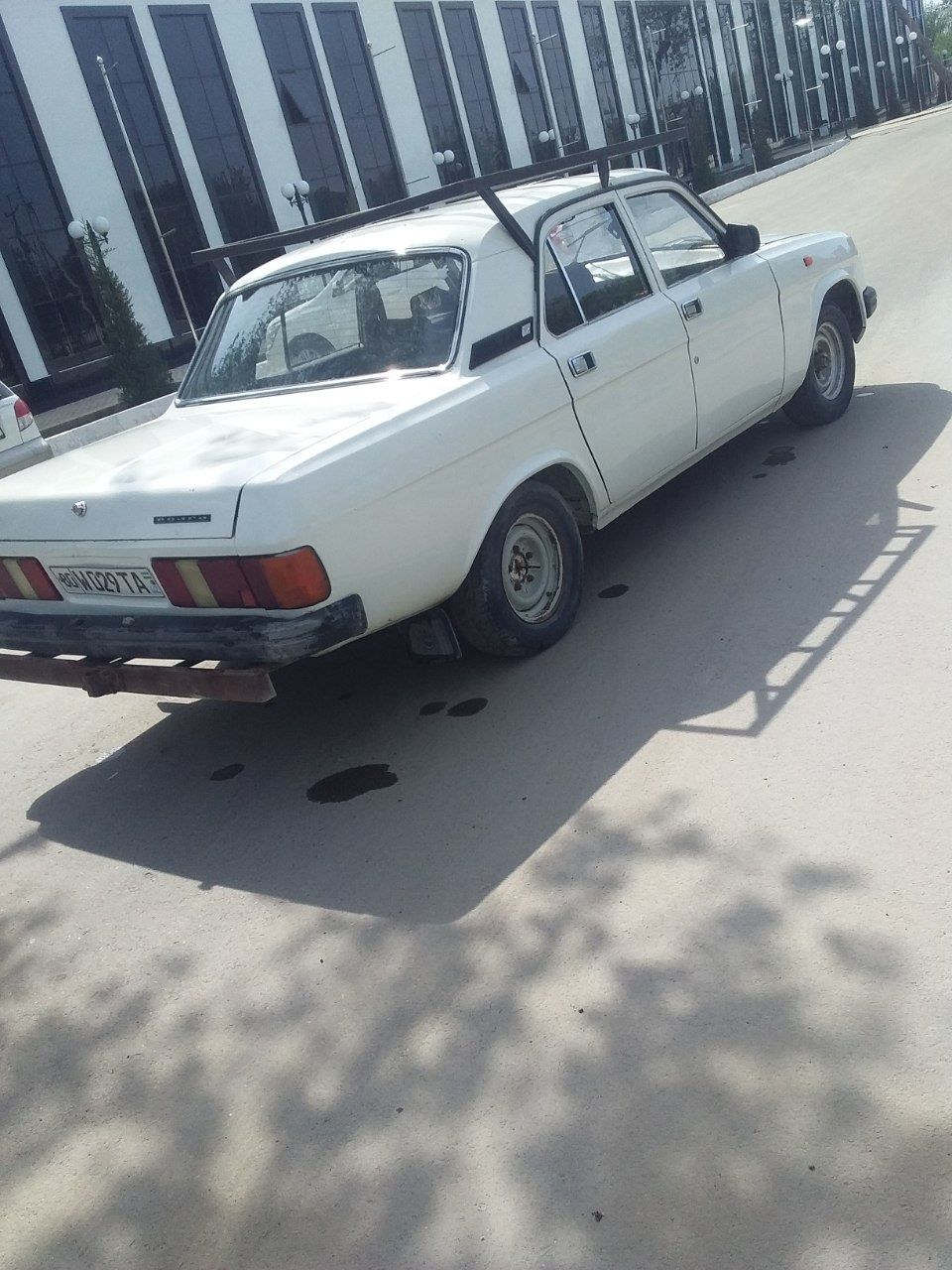 volga 3129 sotiladi