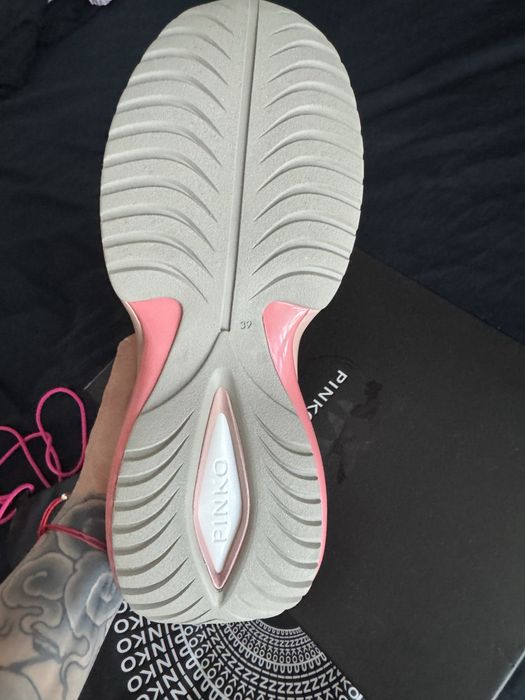 Сникърси Pinko Ariel