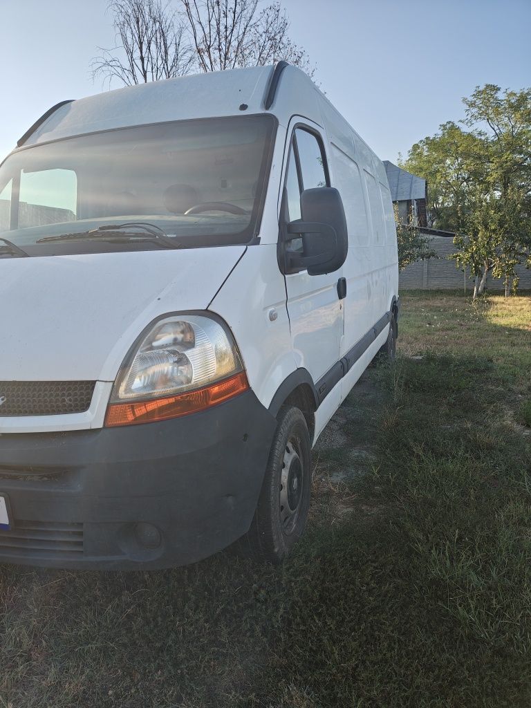 Vând Renault Master 2004