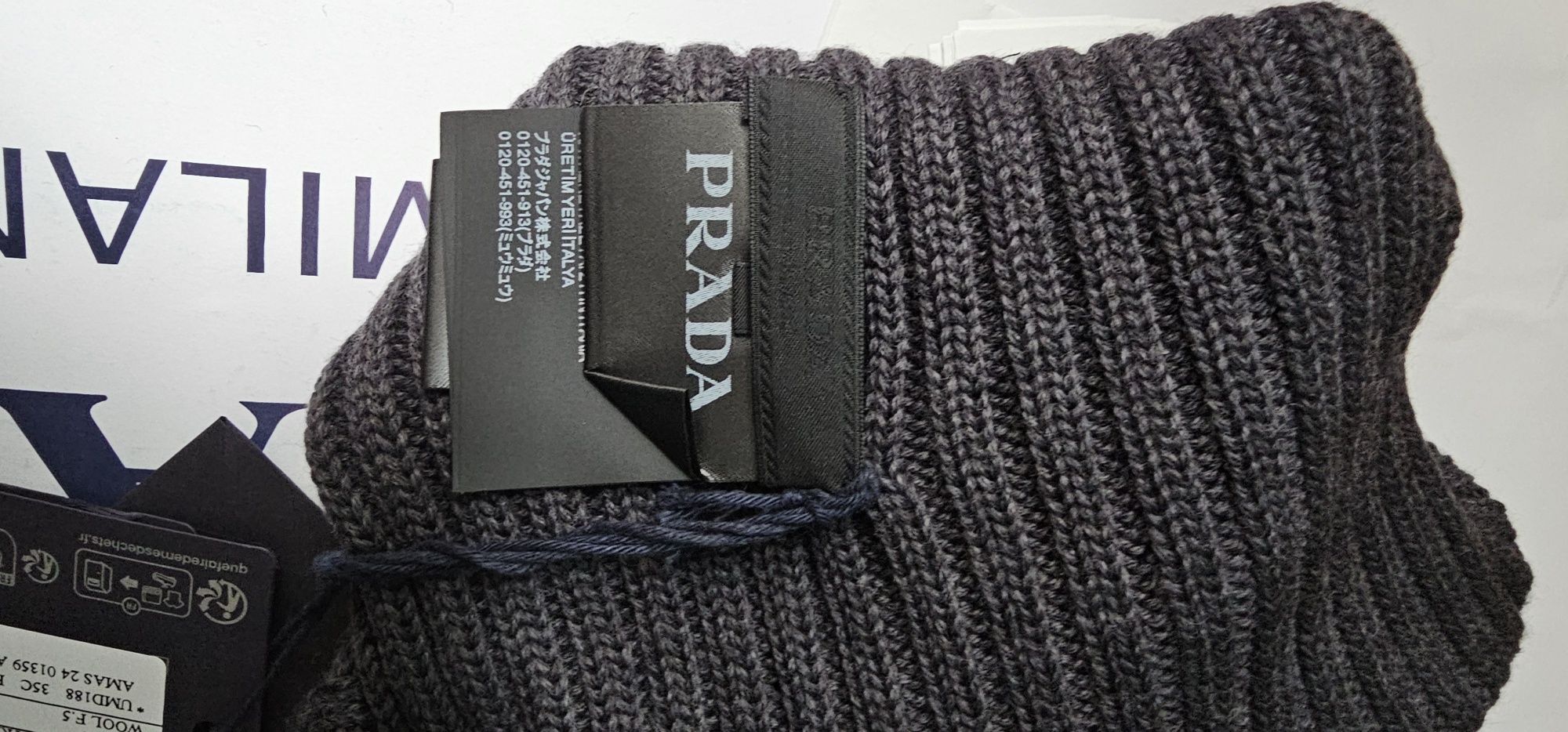 Шапка Prada оригинал