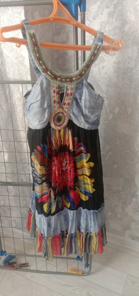 Продам платья для девочек