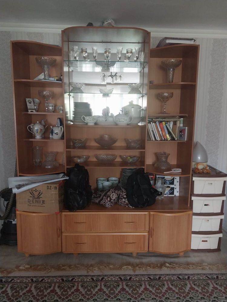 Срочно продаётсия шкаф