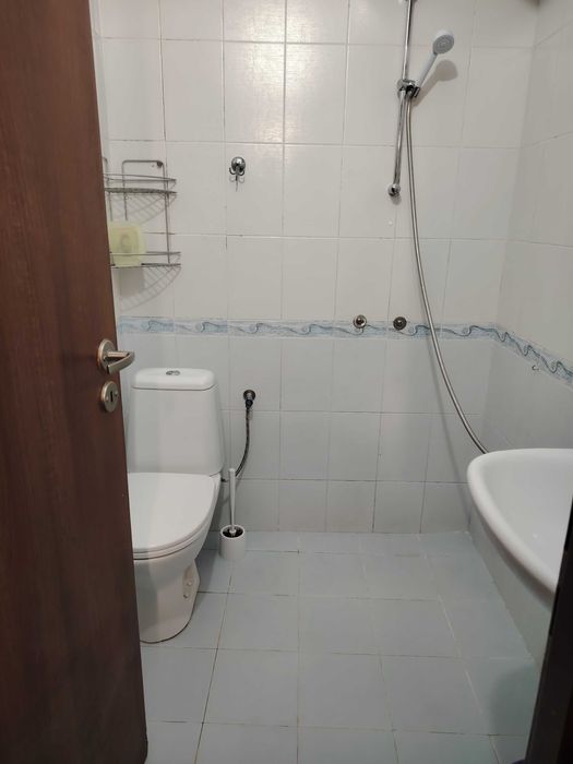 Дава се под наем Тристаен апартамент в Пловдив, Кършияка - 25 кв.м за 200 € - Снимка #3