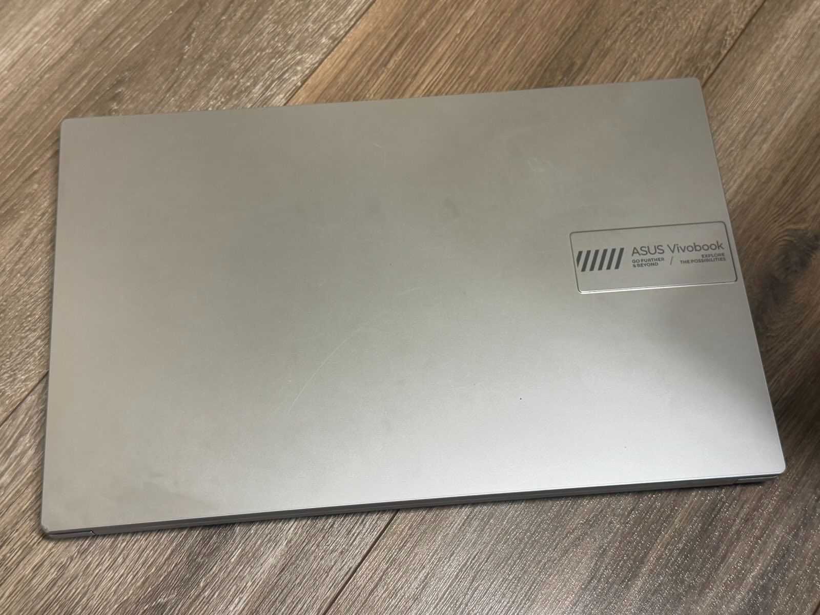 ASUS Vivobook Go 15 Ryzen 5 7gen/8RAM/512GB SSD/Radeon отличен