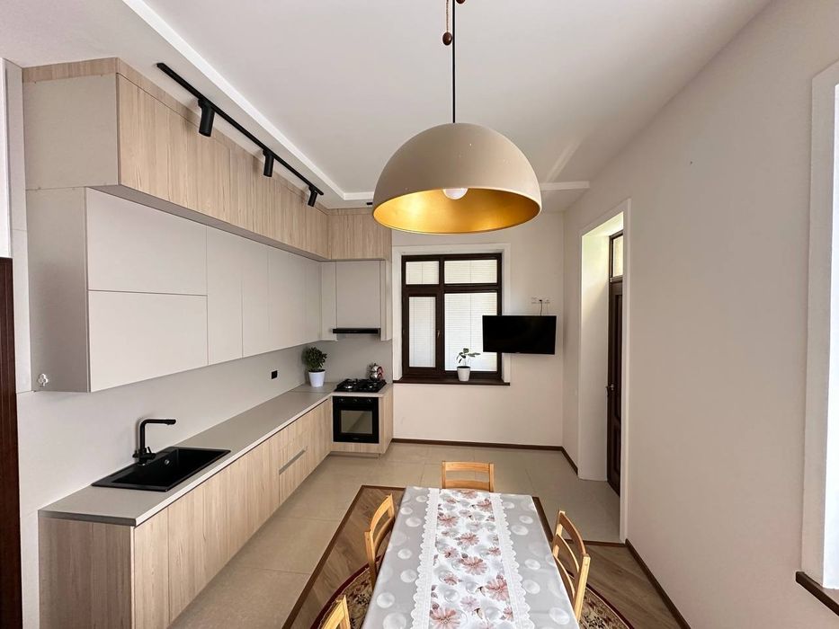 Срочно Продаётся новый Евродом паркентский тапоич 4-соток 3-уровень