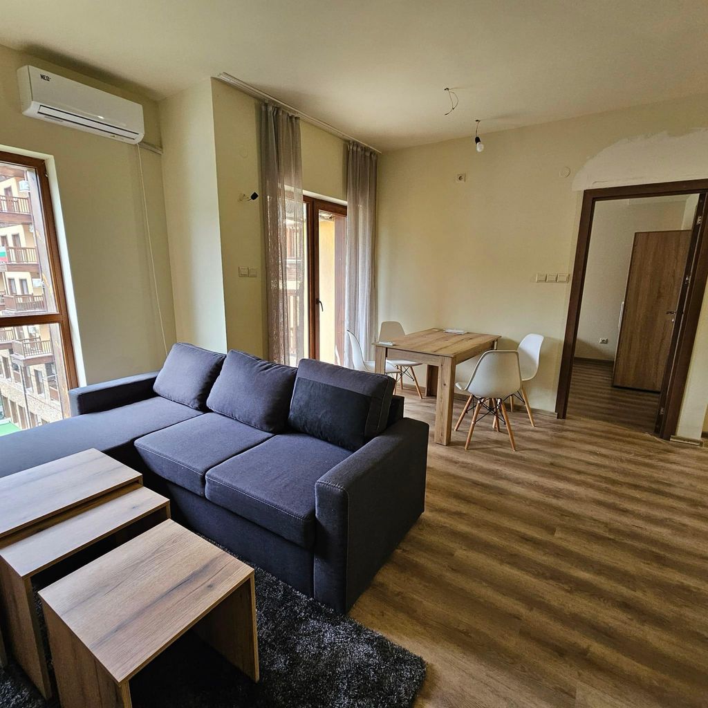 Продава се Двустаен апартамент в Разлог - 65 кв.м за 1047 €/кв.м - Снимка #2