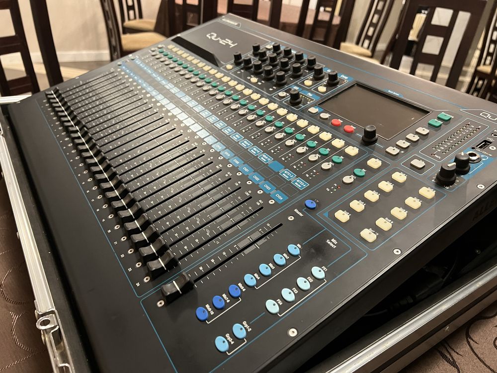 Allen & Heath Qu 24