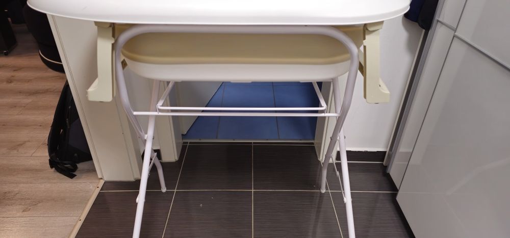 Cada cu termometru pentru bebelusi