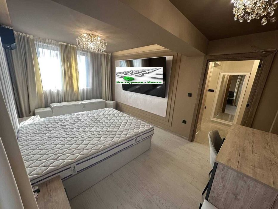 Продава се Тристаен апартамент в Пловдив, Мараша - 135 кв.м за 2660 €/кв.м - Снимка #7