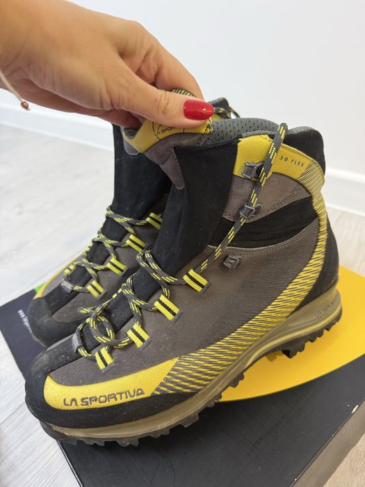Bocanci de 3 sezoane La Sportiva Trango TRK Leather GTX