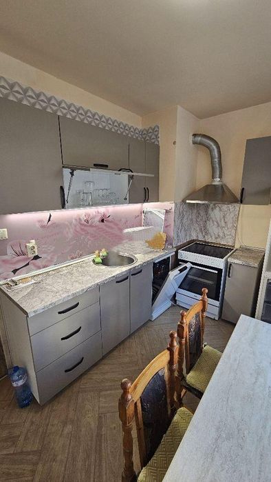 Дава се под наем Двустаен апартамент в София, Надежда 1 - 65 кв.м за 562 € - Снимка #1