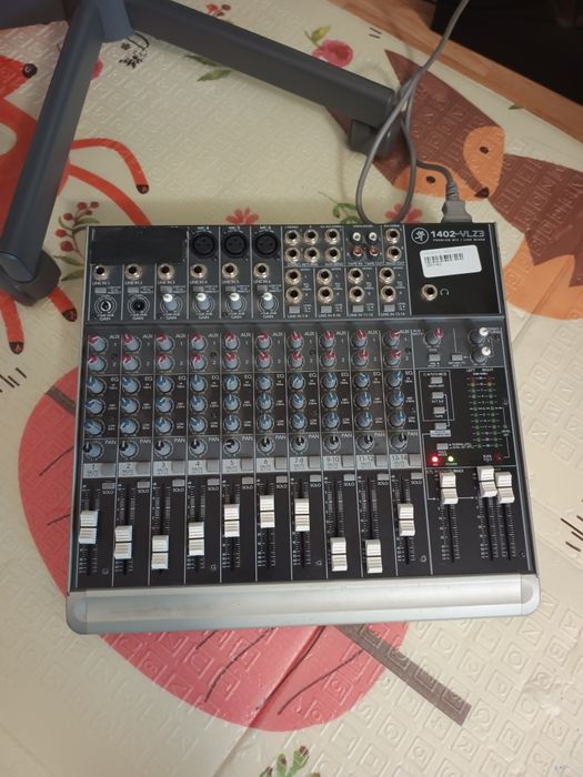 Mixer audio profesional mackie 1402 vlz3
