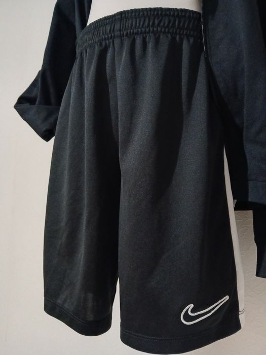 Спортни дрехи Nike 137