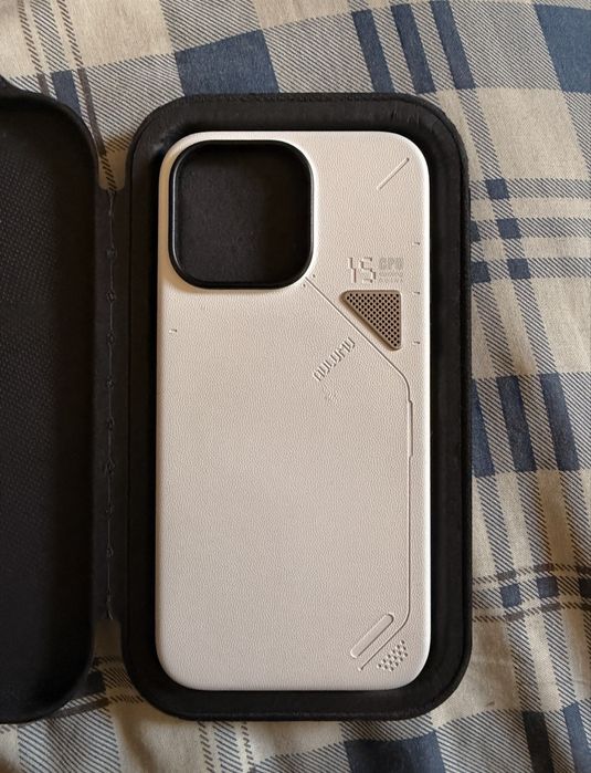 iPhone 15 pro max Original Aulumu case and Clear magsafe apple case