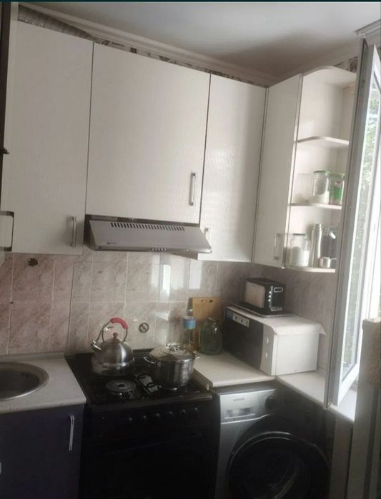 Квартира продаётся Чиланзар 21 квартал 1в2/2/4 с ремонтом прокуратура