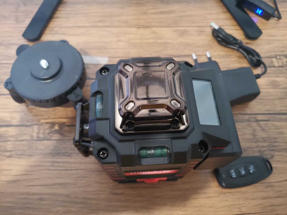 Nivela laser 16 linii touch comandă digitala