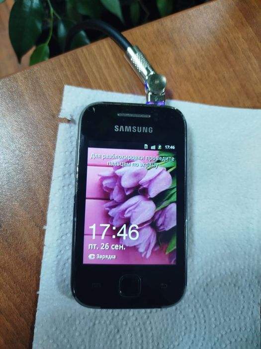 Смартфон Samsung-S5360