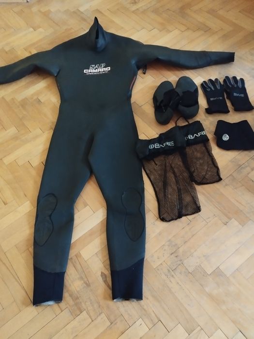 Продавам неопрен Camaro и екстри към него