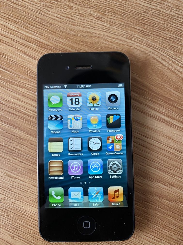 Продам iPhone 4 ios6