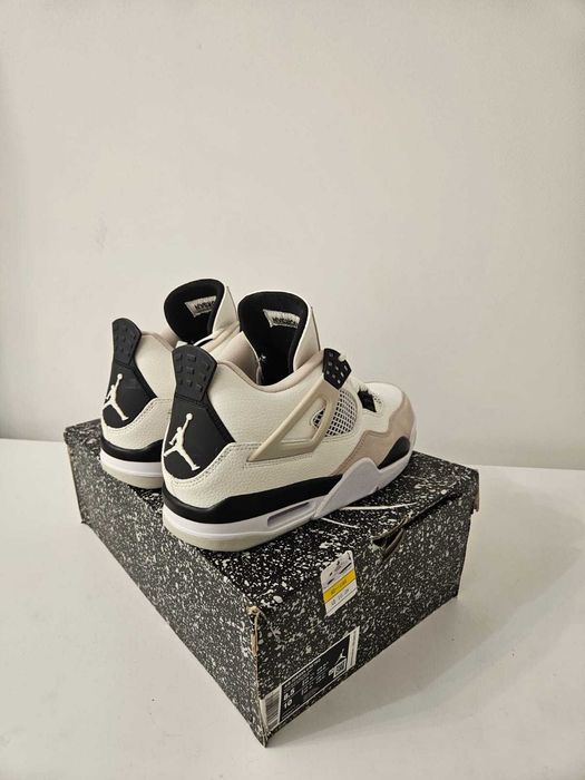 Air Jordan 4 Retro Military Black