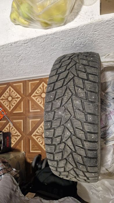Продаю срочно Шины зимние шипованные 265/60R18 114T. Комплект 4шины