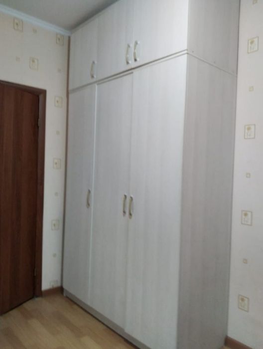 Шкаф ручной работы двухярусный